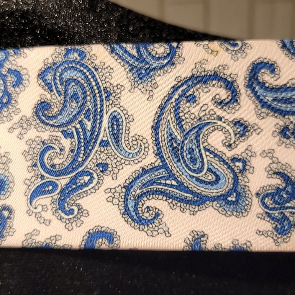 Oakton Ltd Tie